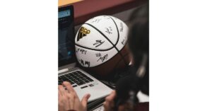 Ball laptop study