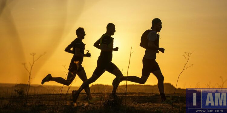 Runners morning sillhouette