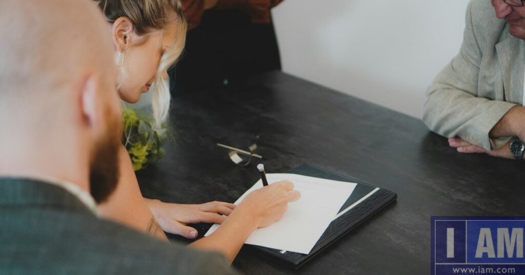 Model signing contract