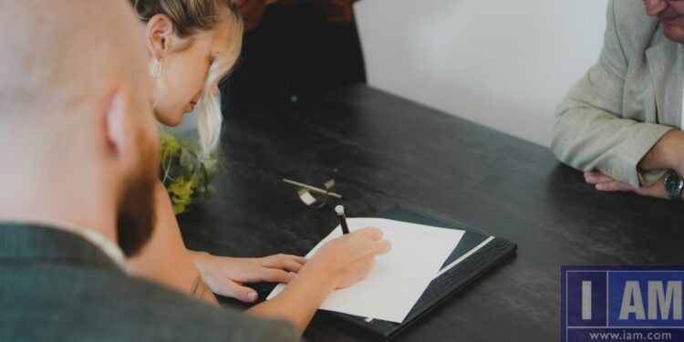 Model signing contract