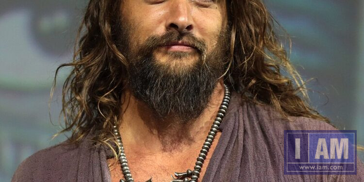 Jason Momoa speaking at San Diego Comic-Con International (2018)