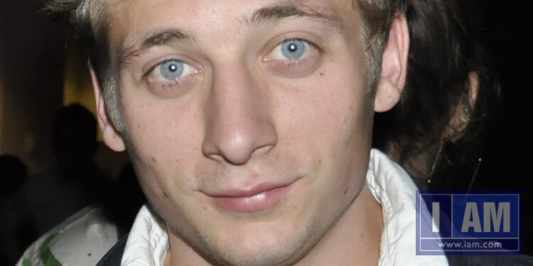 Jeremy Allen White at the AT&T Center (2013)