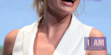 Margot Robbie at San Diego Comic-Con International (2015)