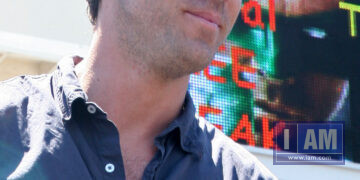 Ryan Reynolds comes to Miramar, California